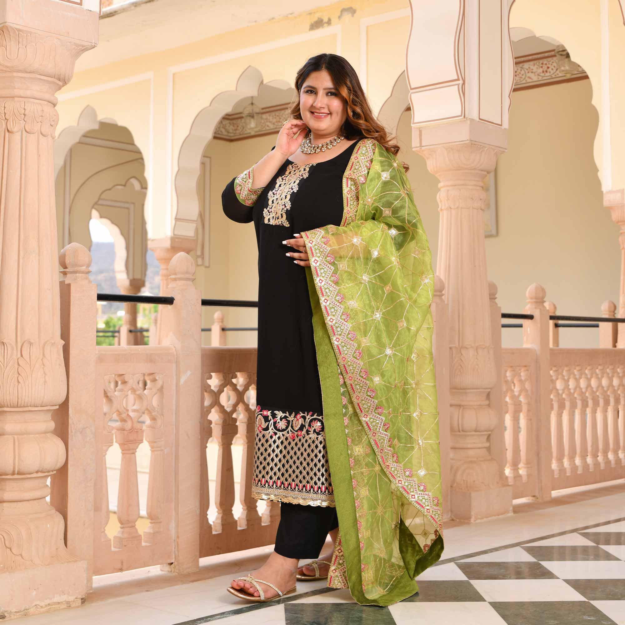 Moss & Midnight Black Georgette Suit Set