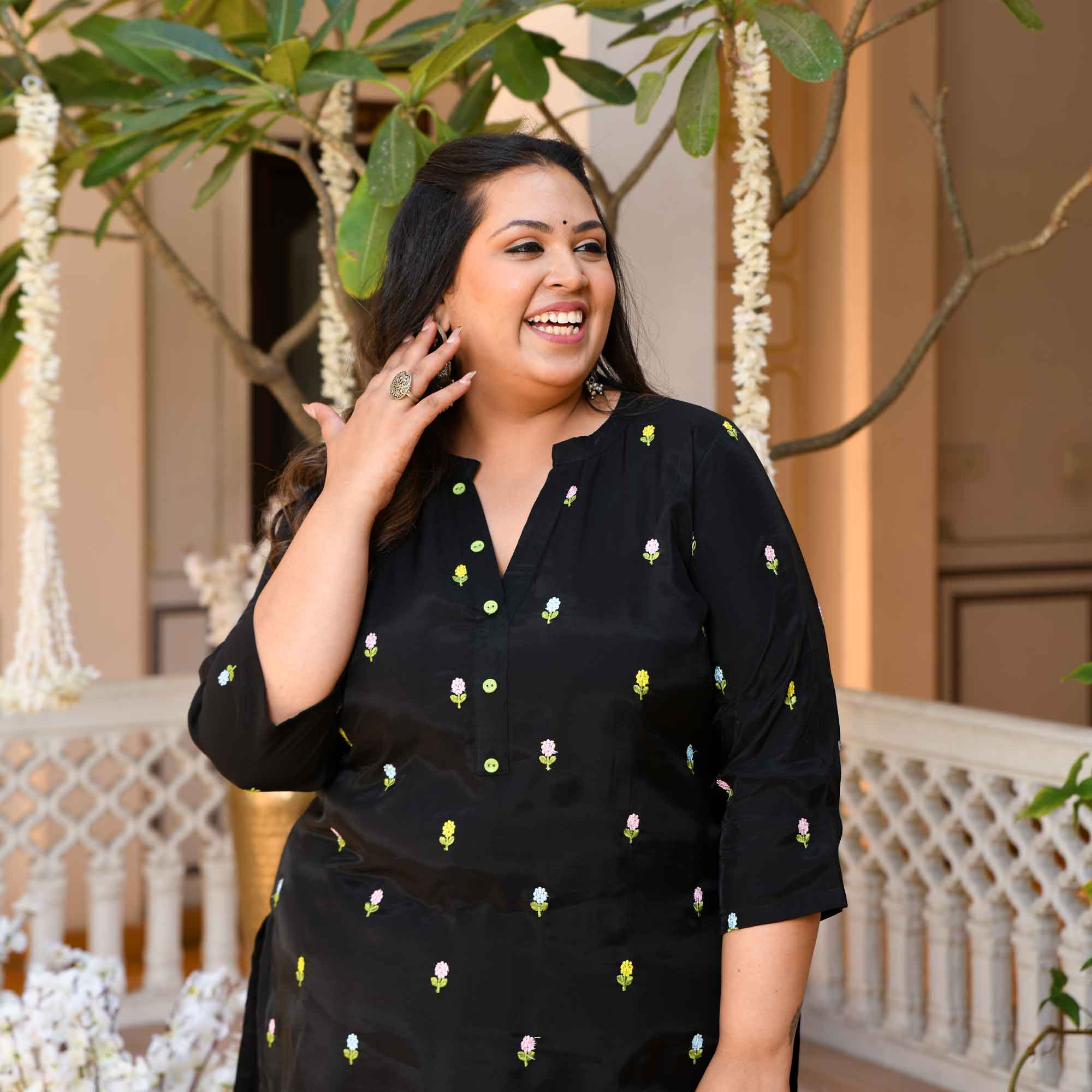 Blackberries- Black Floral Thread Embroidered Mul Chanderi Kurta