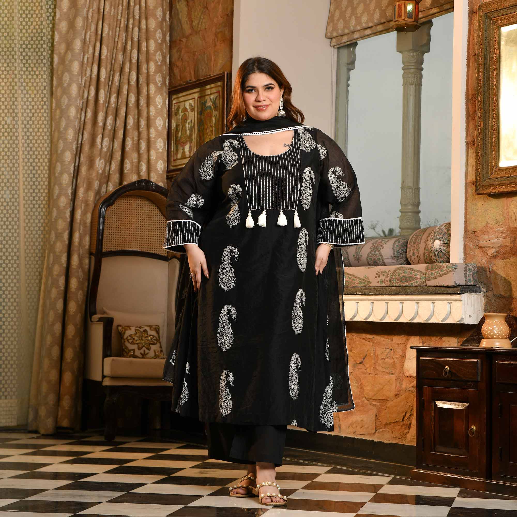 Black Grapes- Black & White Paisley Thread Embroidered Suit Set