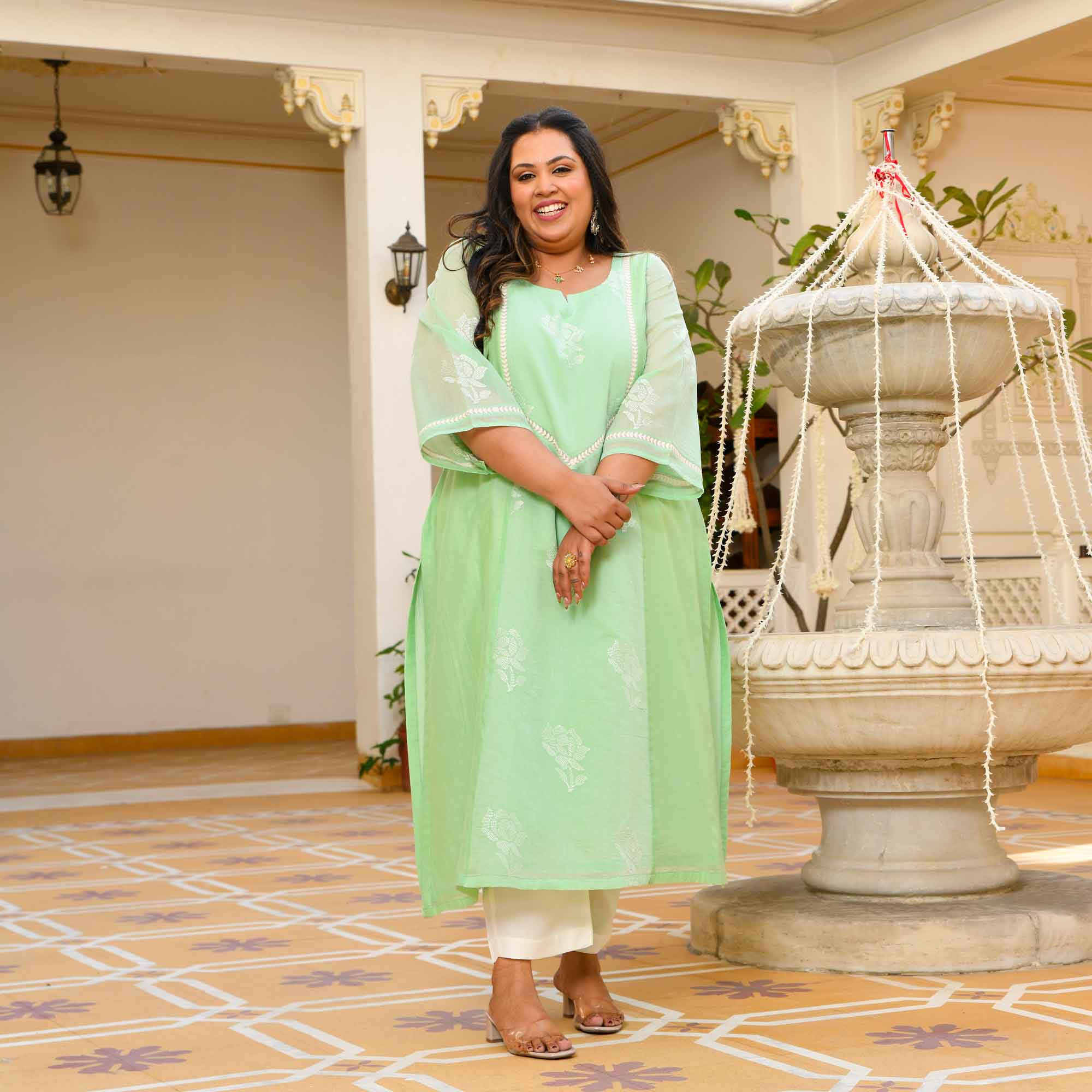 Kiwi- Mint Green Floral Thread Embroidered Mul Chanderi Kurta