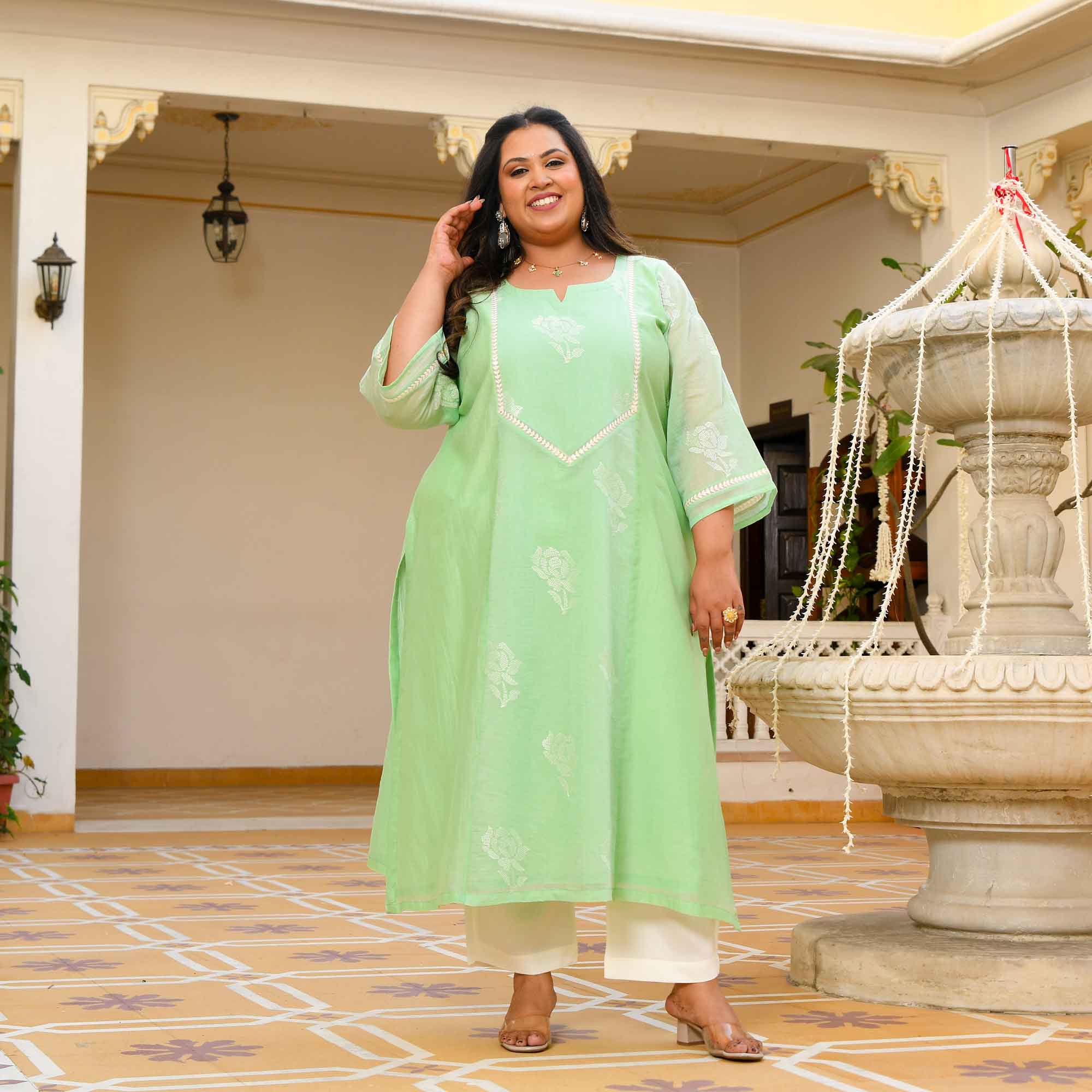 Kiwi- Mint Green Floral Thread Embroidered Mul Chanderi Kurta