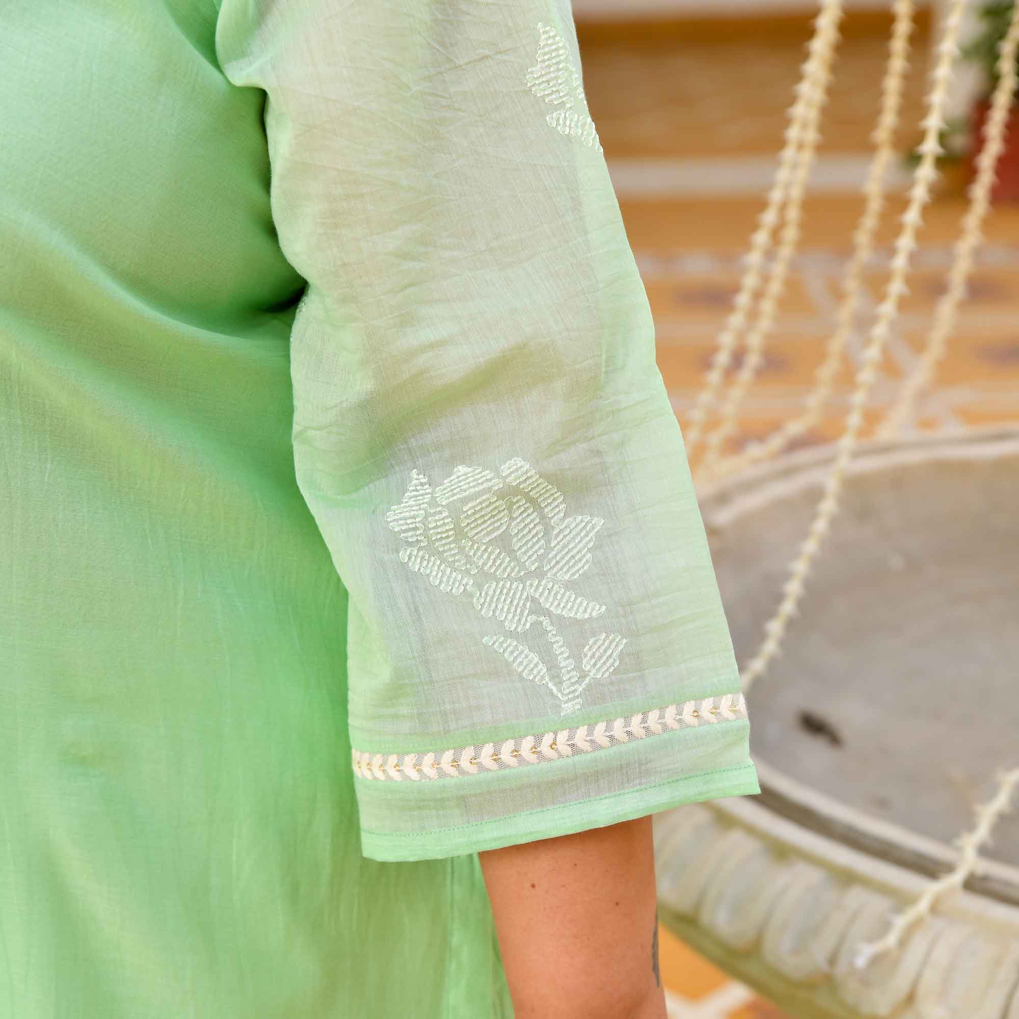 Kiwi- Mint Green Floral Thread Embroidered Mul Chanderi Kurta