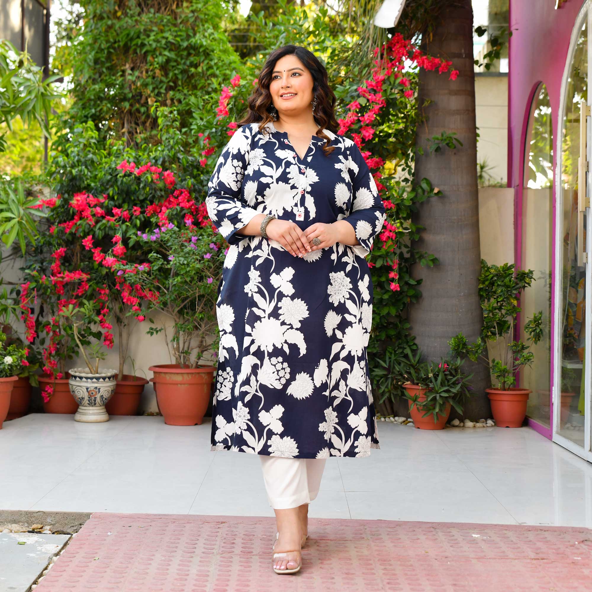 Nile - Dark Blue & White Floral Pure Cotton Kurta