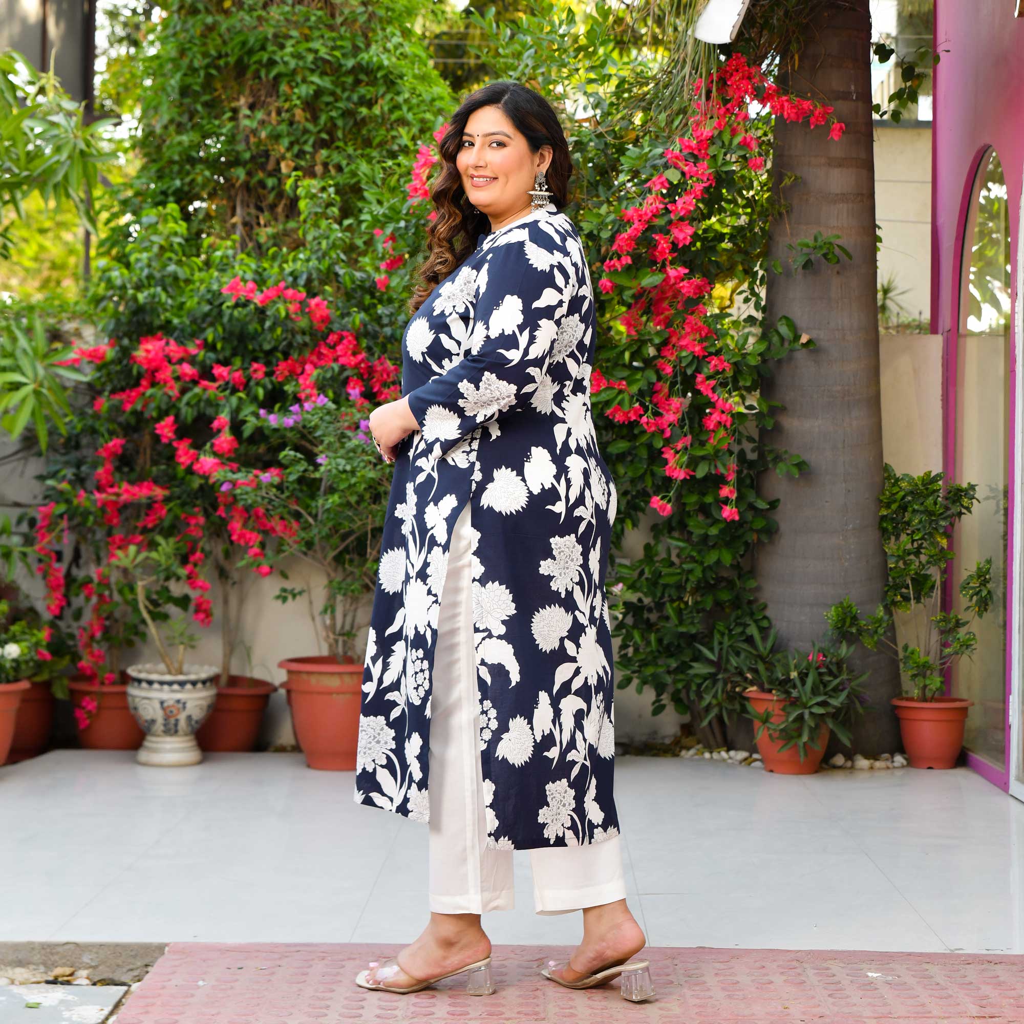 Nile - Dark Blue & White Floral Pure Cotton Kurta