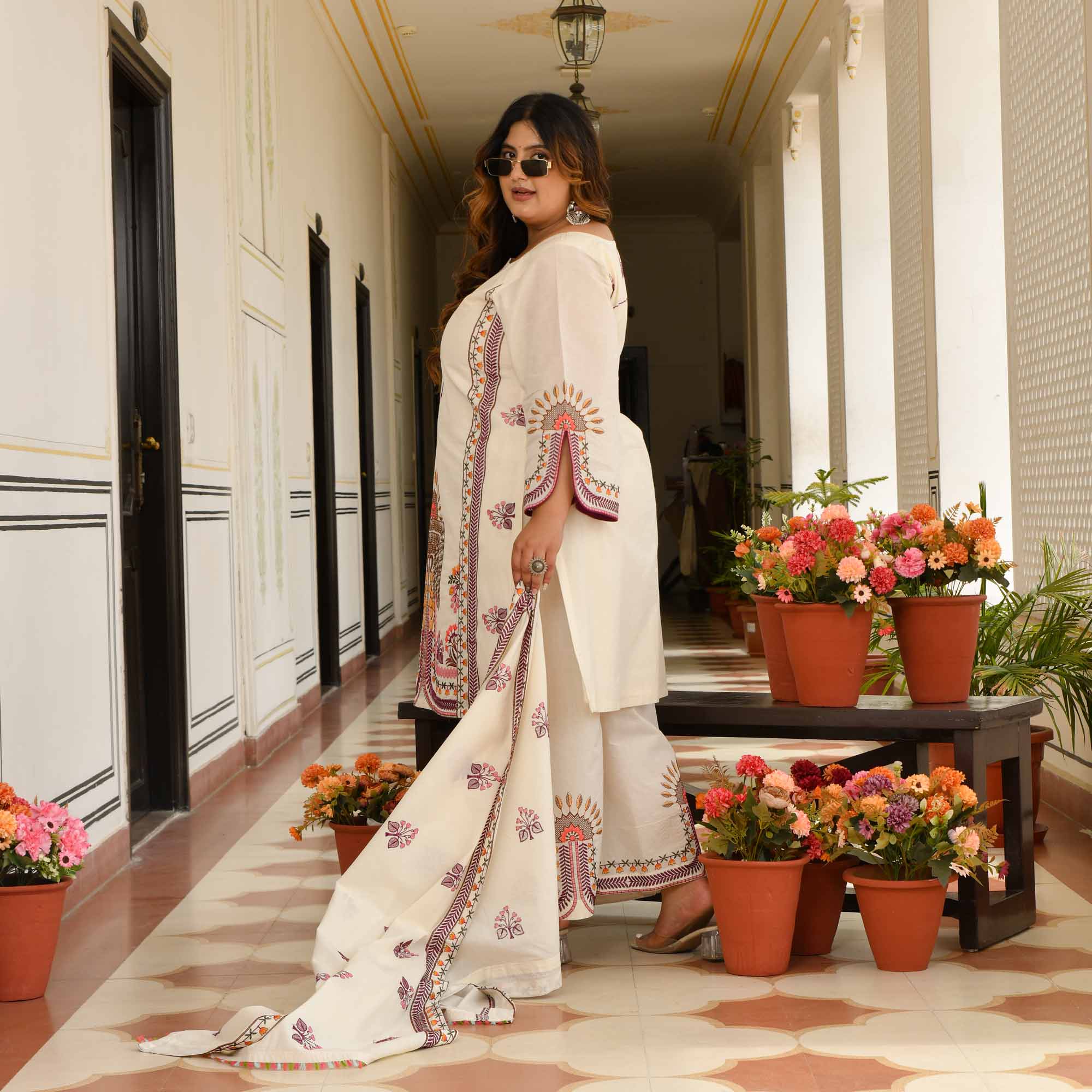 Mridula- Off-white Pure Cotton Thread Embroidered Suit Set