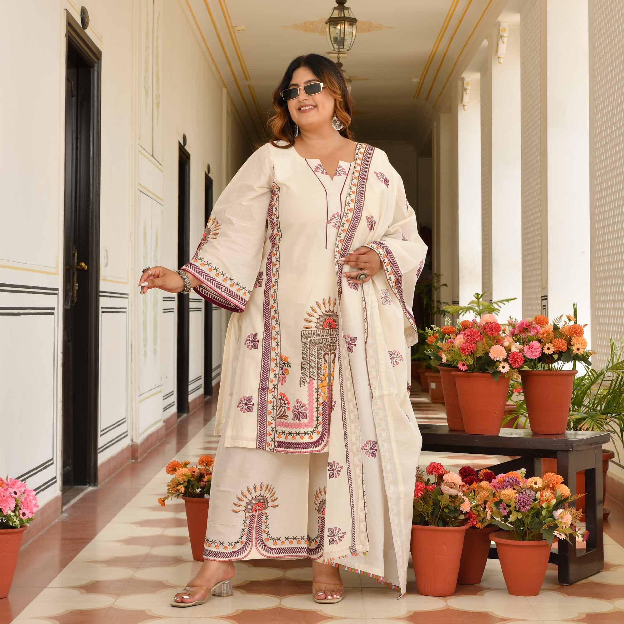 Mridula- Off-white Pure Cotton Thread Embroidered Suit Set