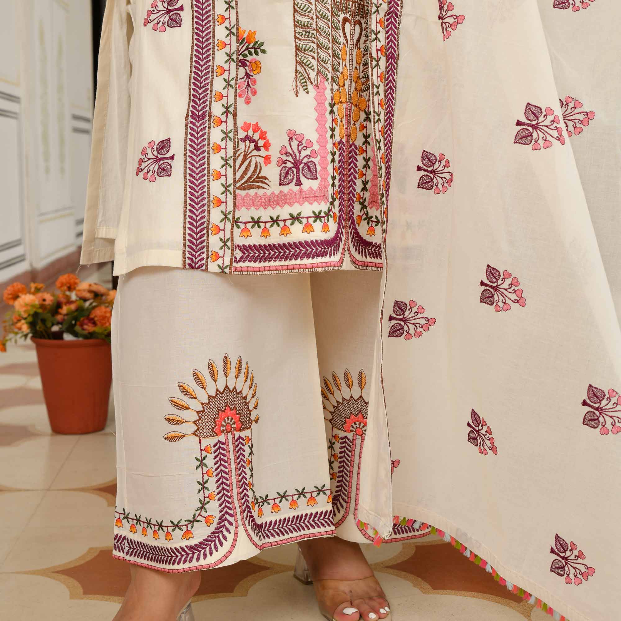 Mridula- Off-white Pure Cotton Thread Embroidered Suit Set