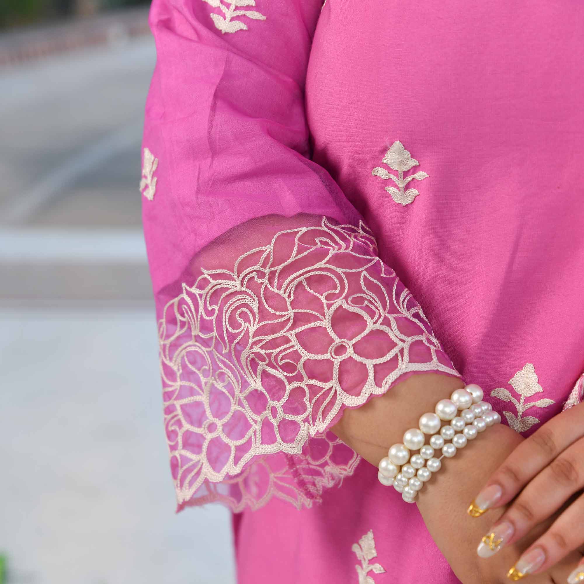 Sweet Grape- Pearly Mauve Thread Embroidered Mul Chanderi Suit Set