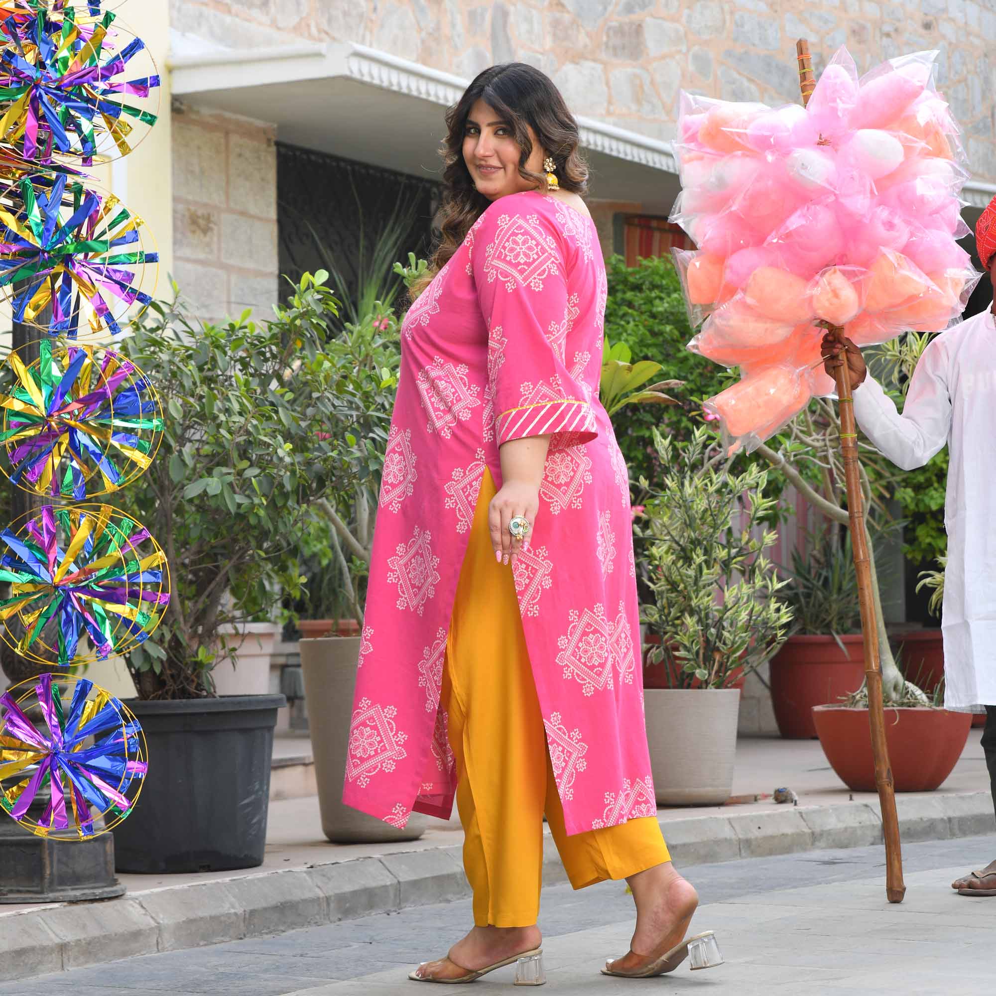 Ghoomo Phiro- Pink Bandhani Embroidered Pure Cotton Kurta