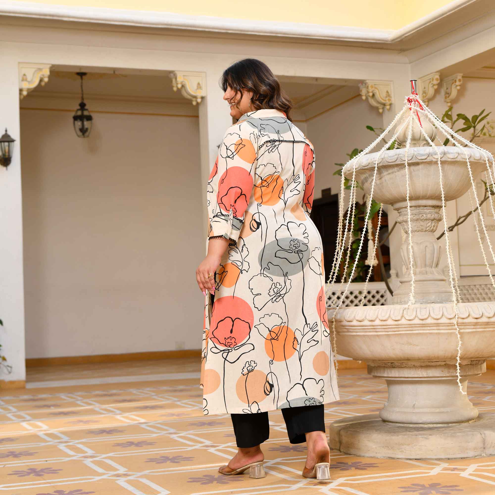 Cookies and Cream- Off-white Abstract Printed Pure Cotton Kurta