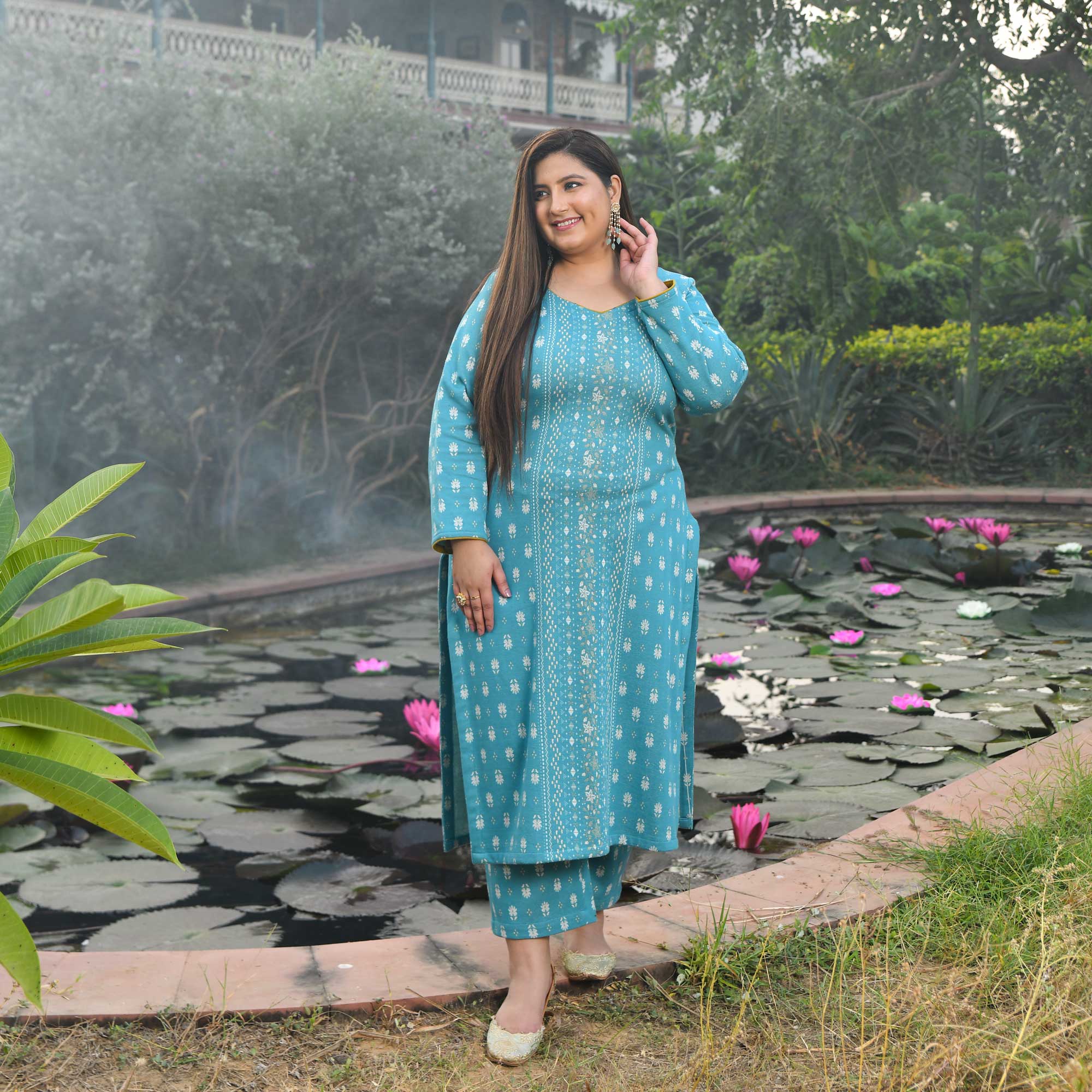 Serene Skyline Woollen Knitted Kurta Pant Set