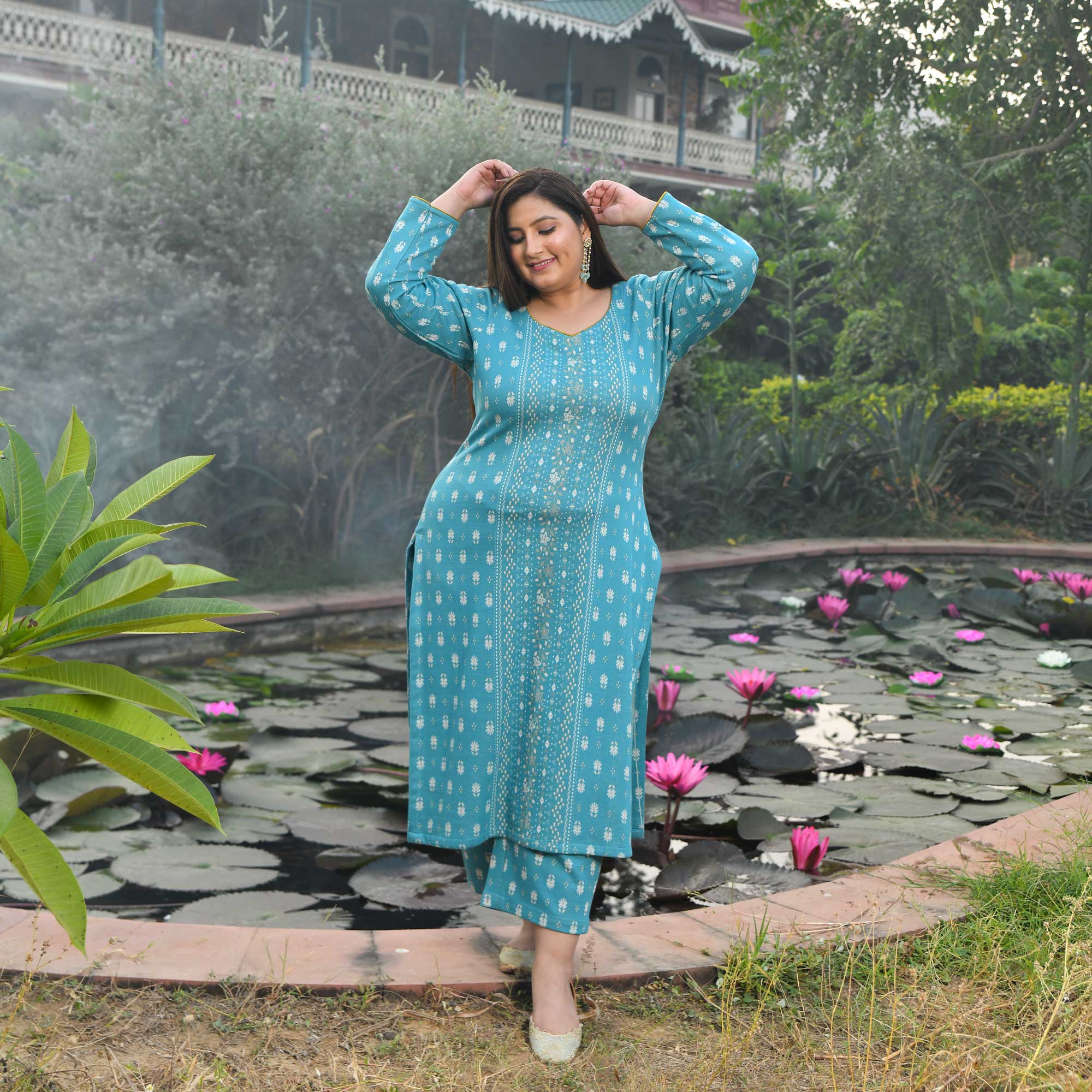 Serene Skyline Woollen Knitted Kurta Pant Set