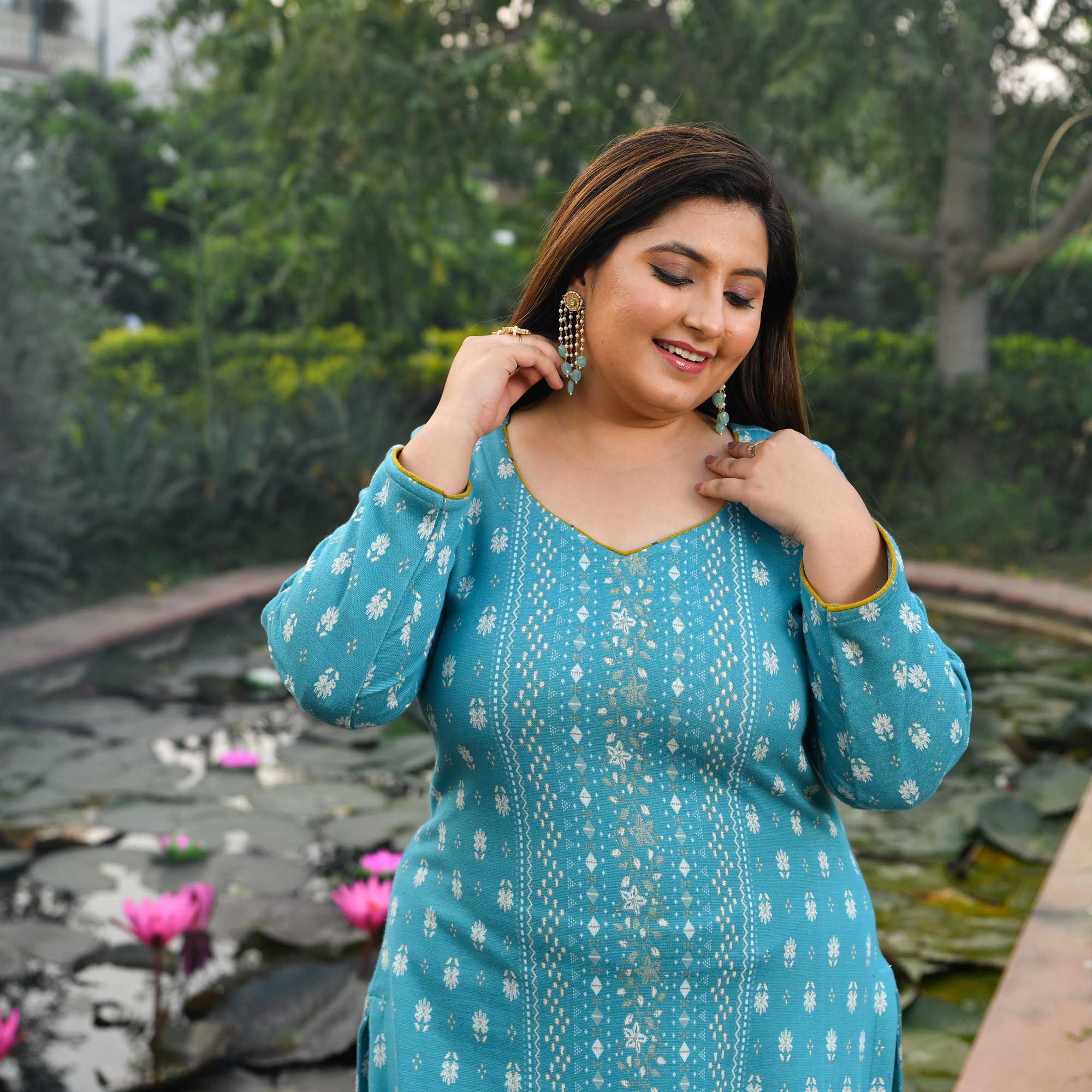 Serene Skyline Woollen Knitted Kurta Pant Set