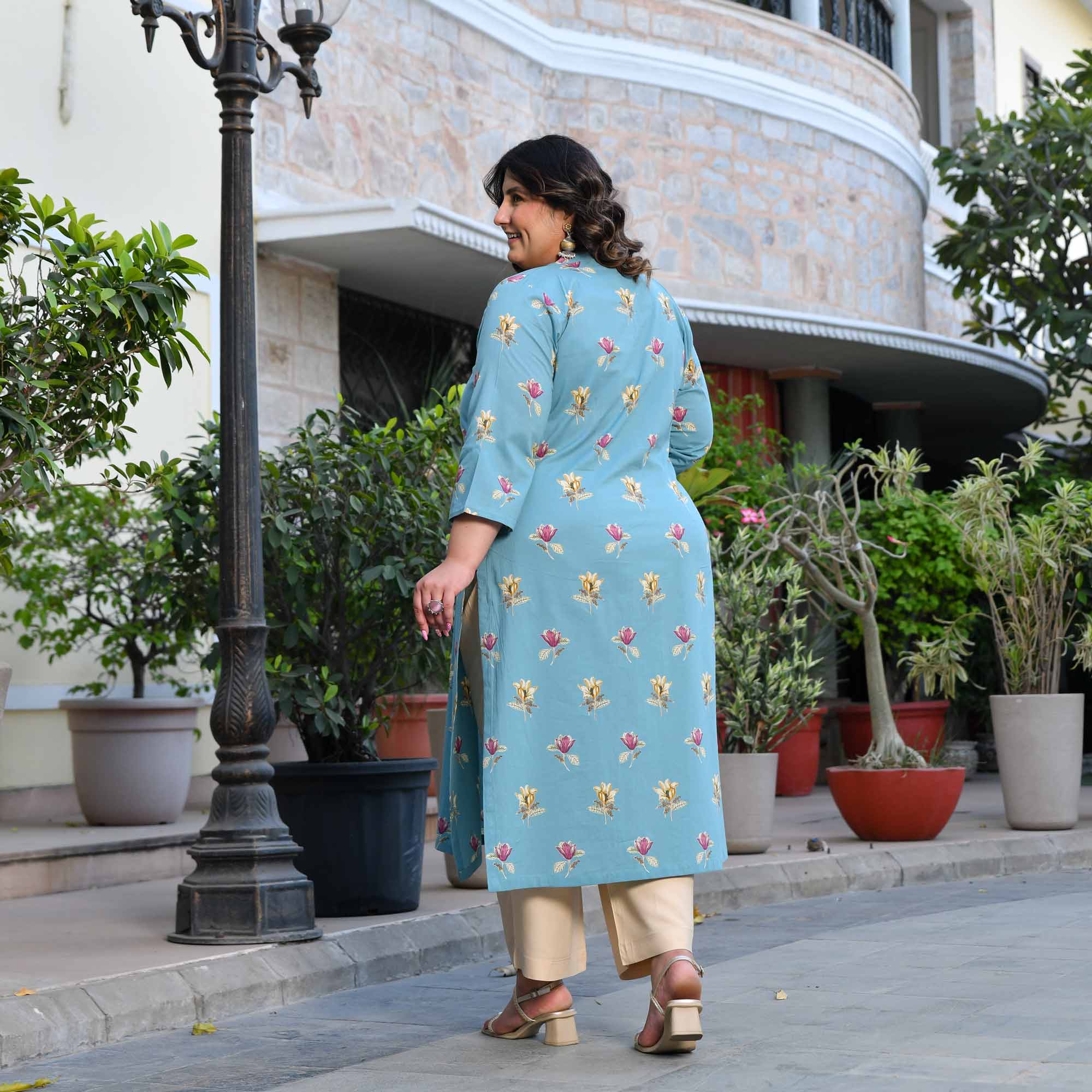 Ocean Scoop- Sky Blue Floral Printed Pure Cotton Kurta