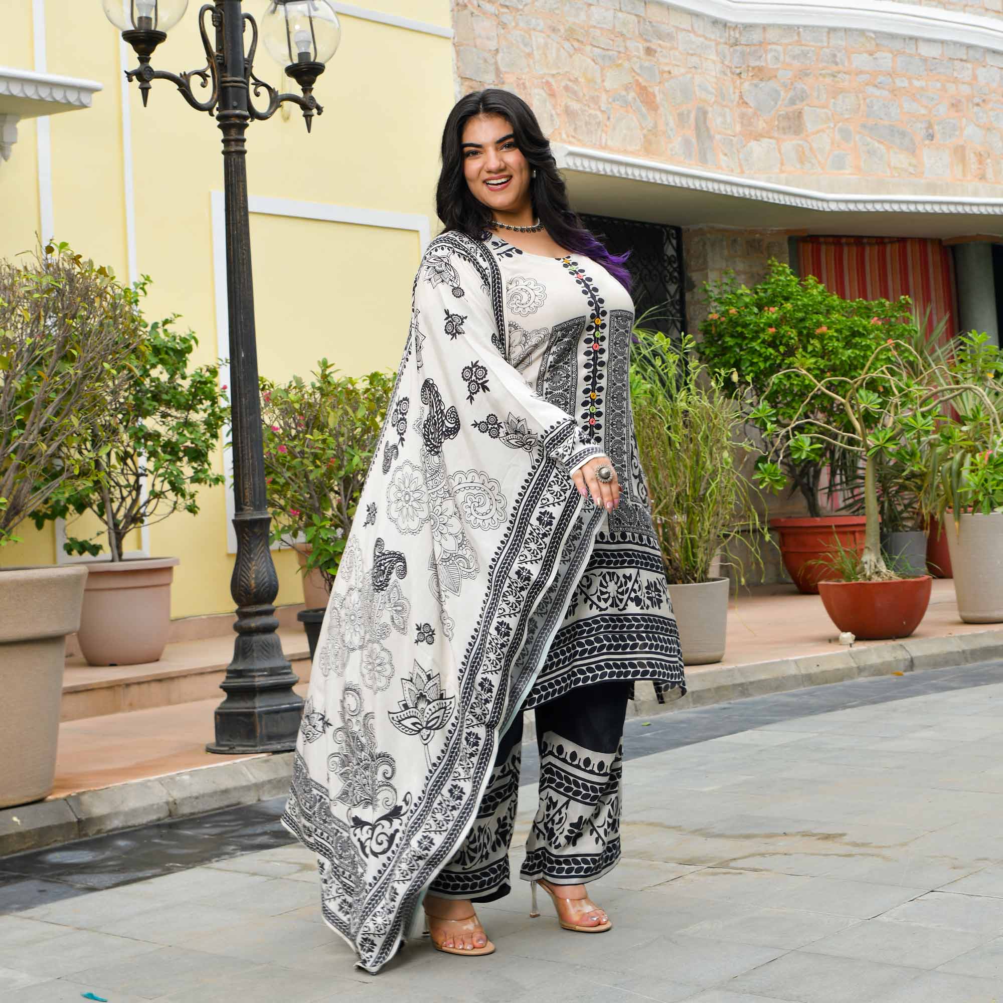 Rita- Chalk & Black Geometric Pure Muslin Suit Set