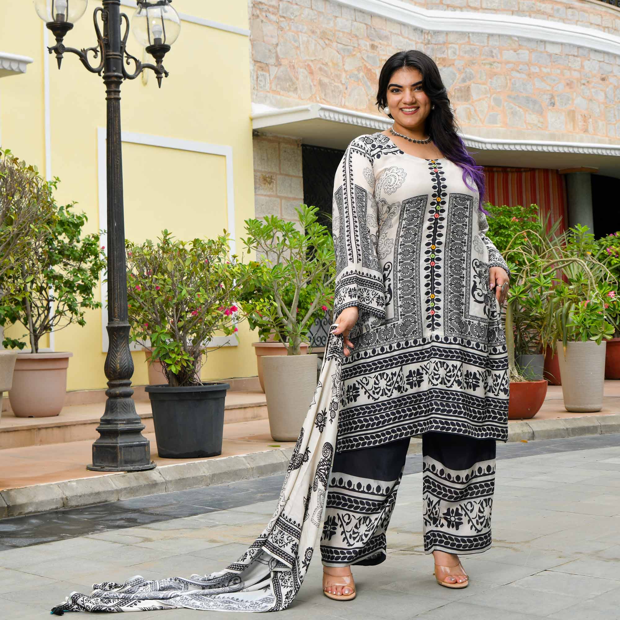 Rita- Chalk & Black Geometric Pure Muslin Suit Set