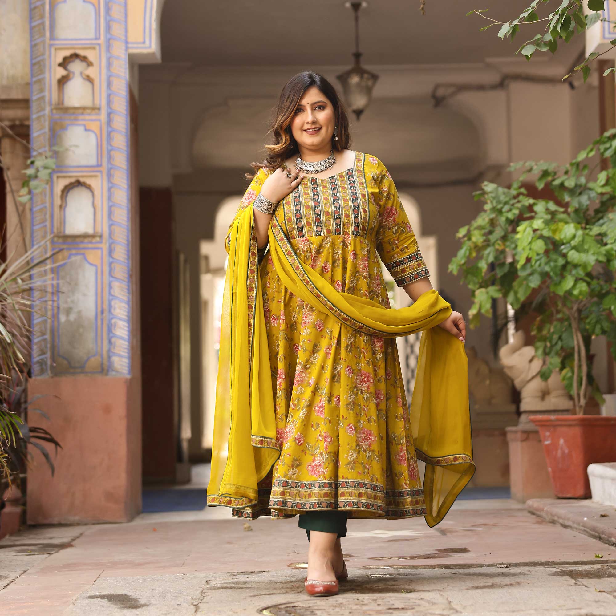 Silk Yellow and Black Tussar Ghicha Plain Suit Material at Rs 1900/piece in  Godda