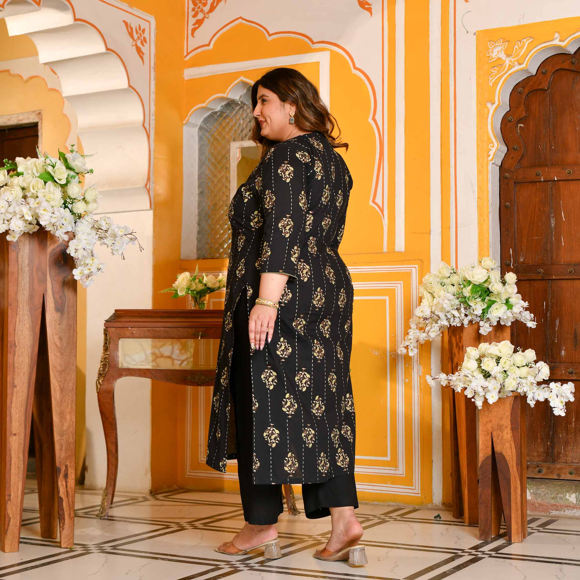 Veda- Black Butta Gold Block Kurta