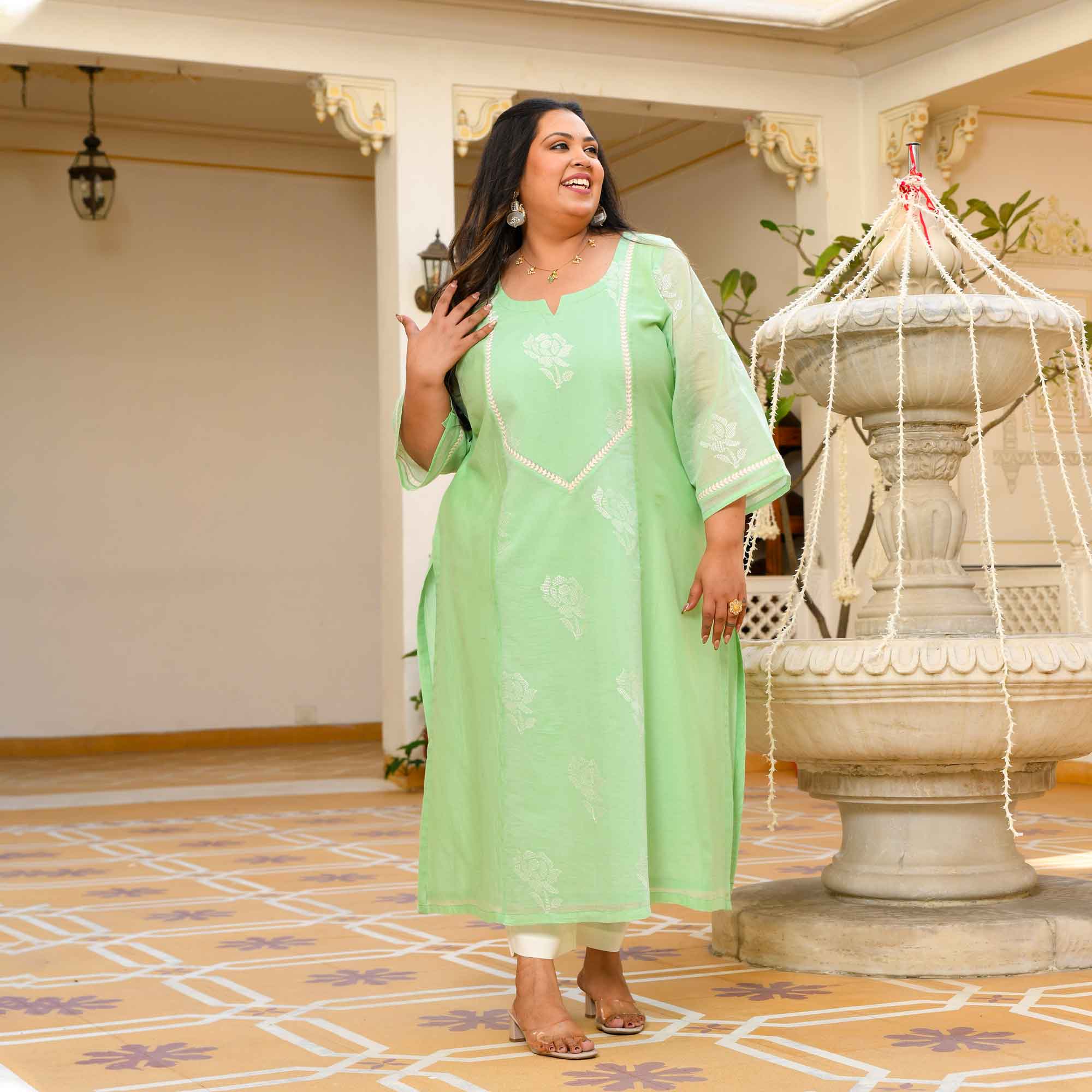 Kiwi- Mint Green Floral Thread Embroidered Mul Chanderi Kurta