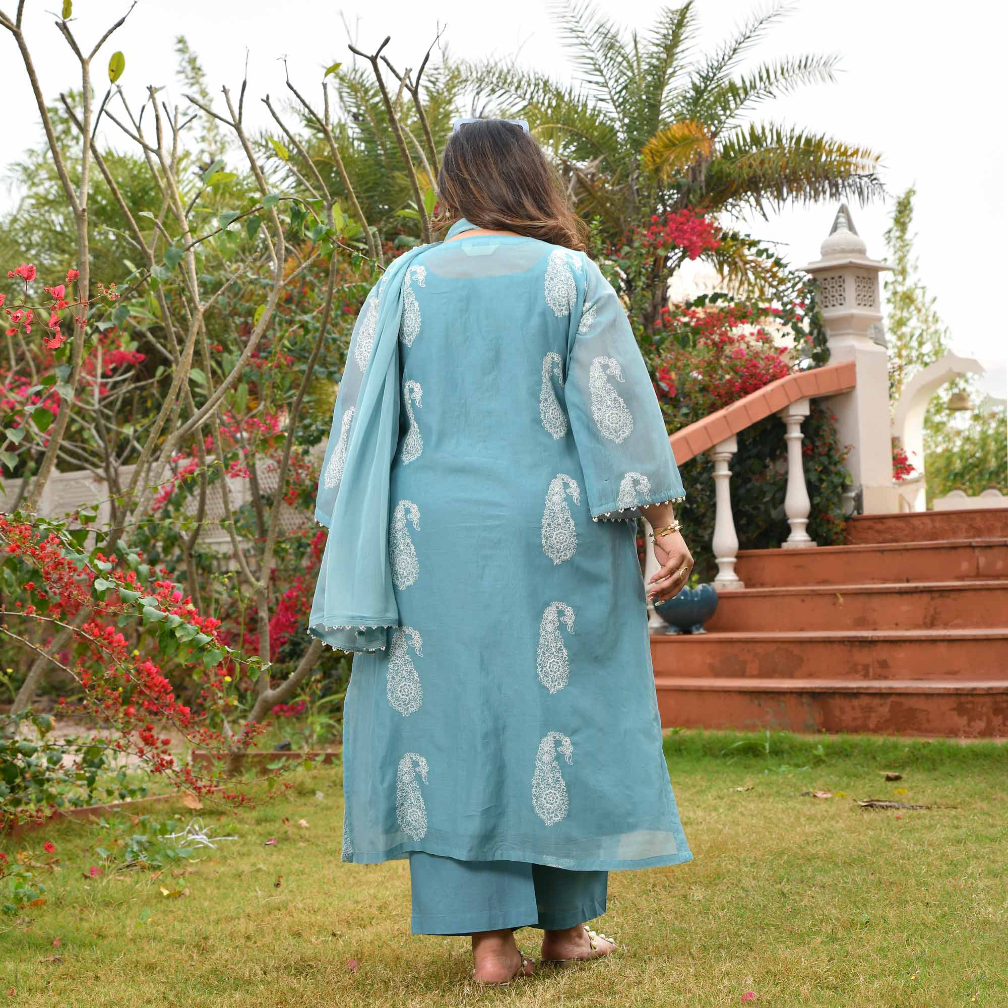 Artic Berry- Powder Blue Paisley Thread Embroidered Mul Chanderi Cape Set