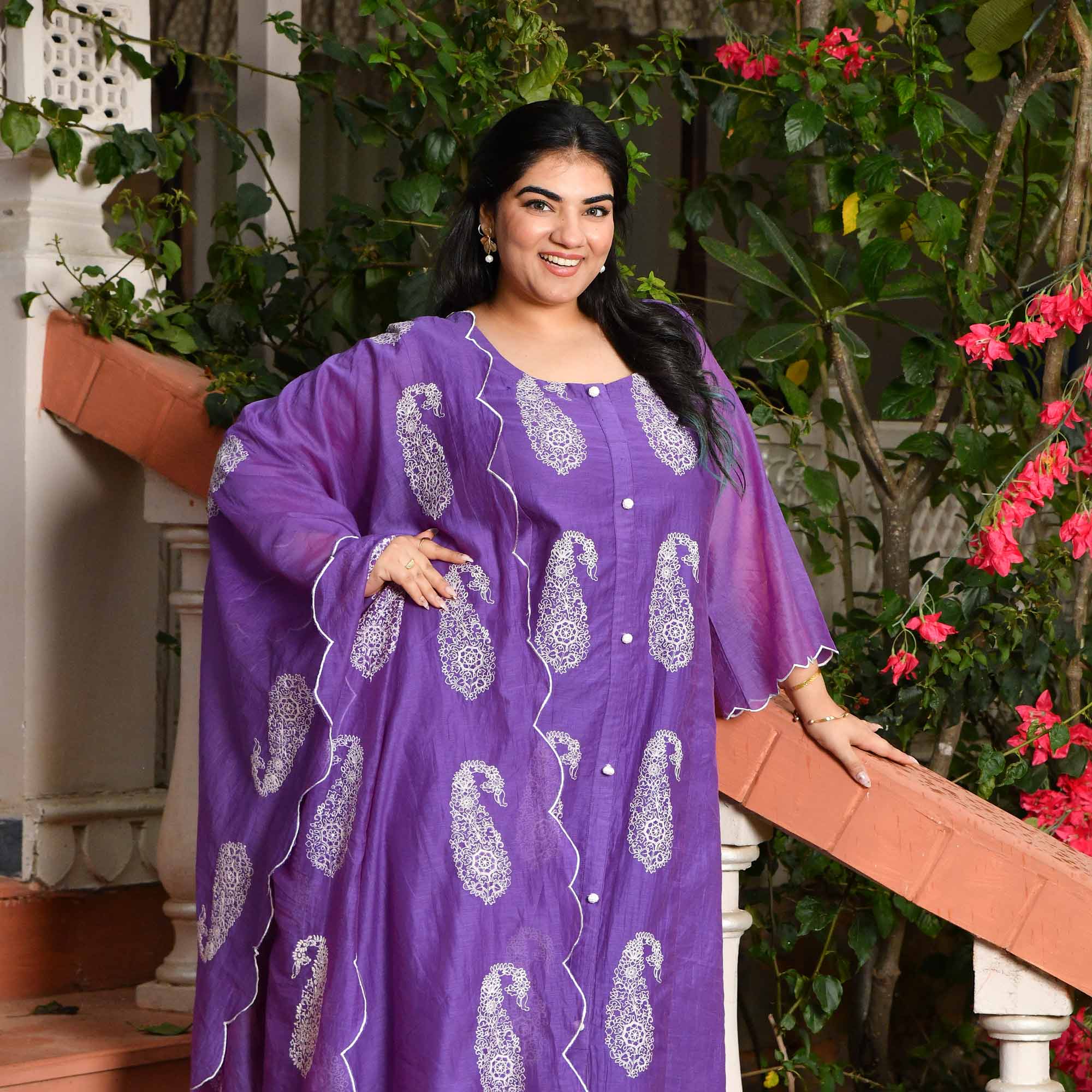 Fig- Soft Purple Paisley Thread Embroidered Mul Chanderi Suit Set