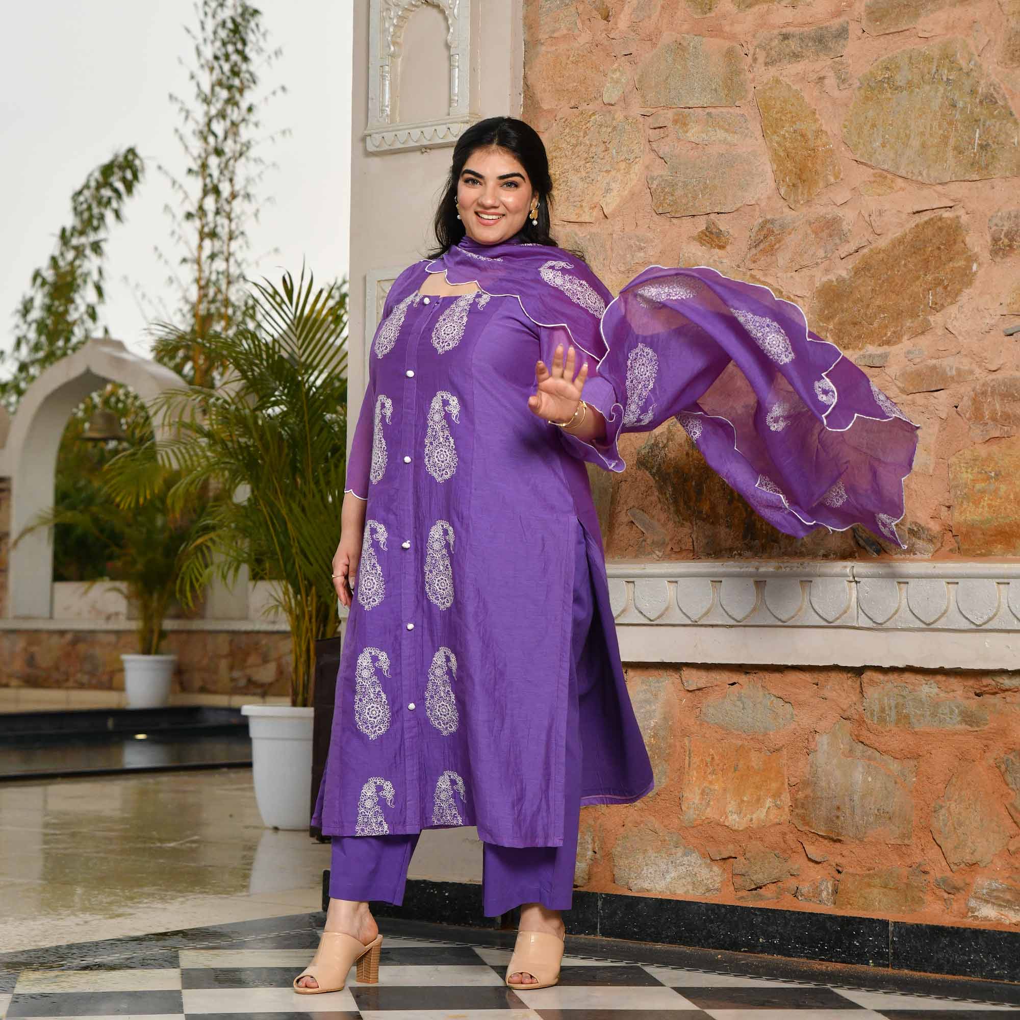 Fig- Soft Purple Paisley Thread Embroidered Mul Chanderi Suit Set