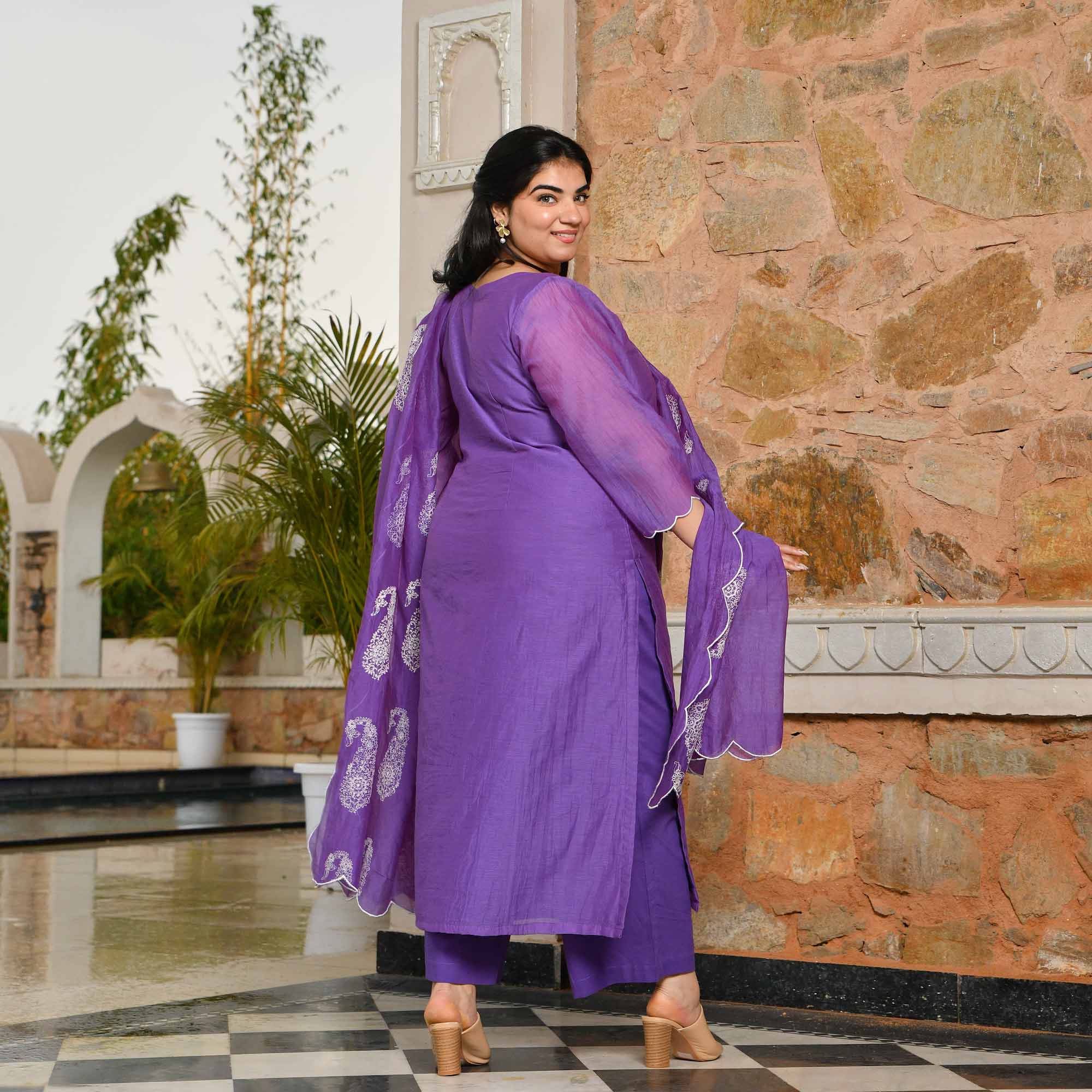 Fig- Soft Purple Paisley Thread Embroidered Mul Chanderi Suit Set