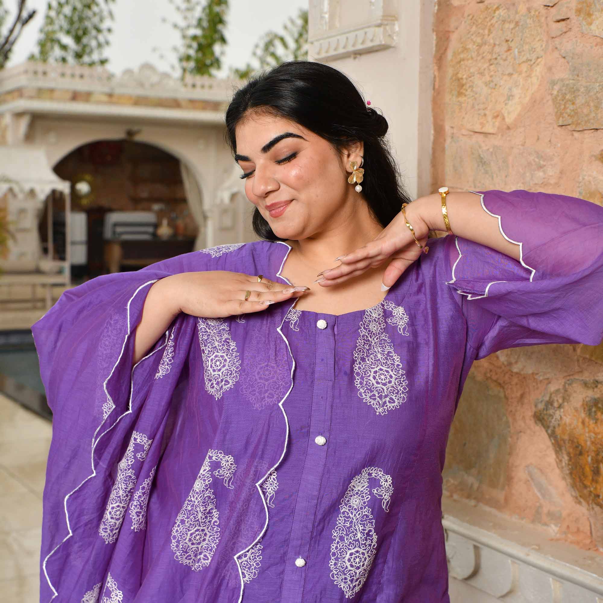 Fig- Soft Purple Paisley Thread Embroidered Mul Chanderi Suit Set