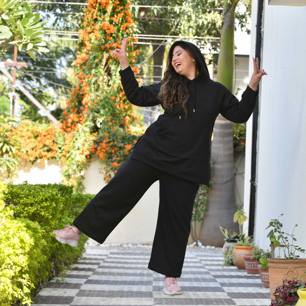 Black Woollen Fleece Pullover Hoodie With Side Slits