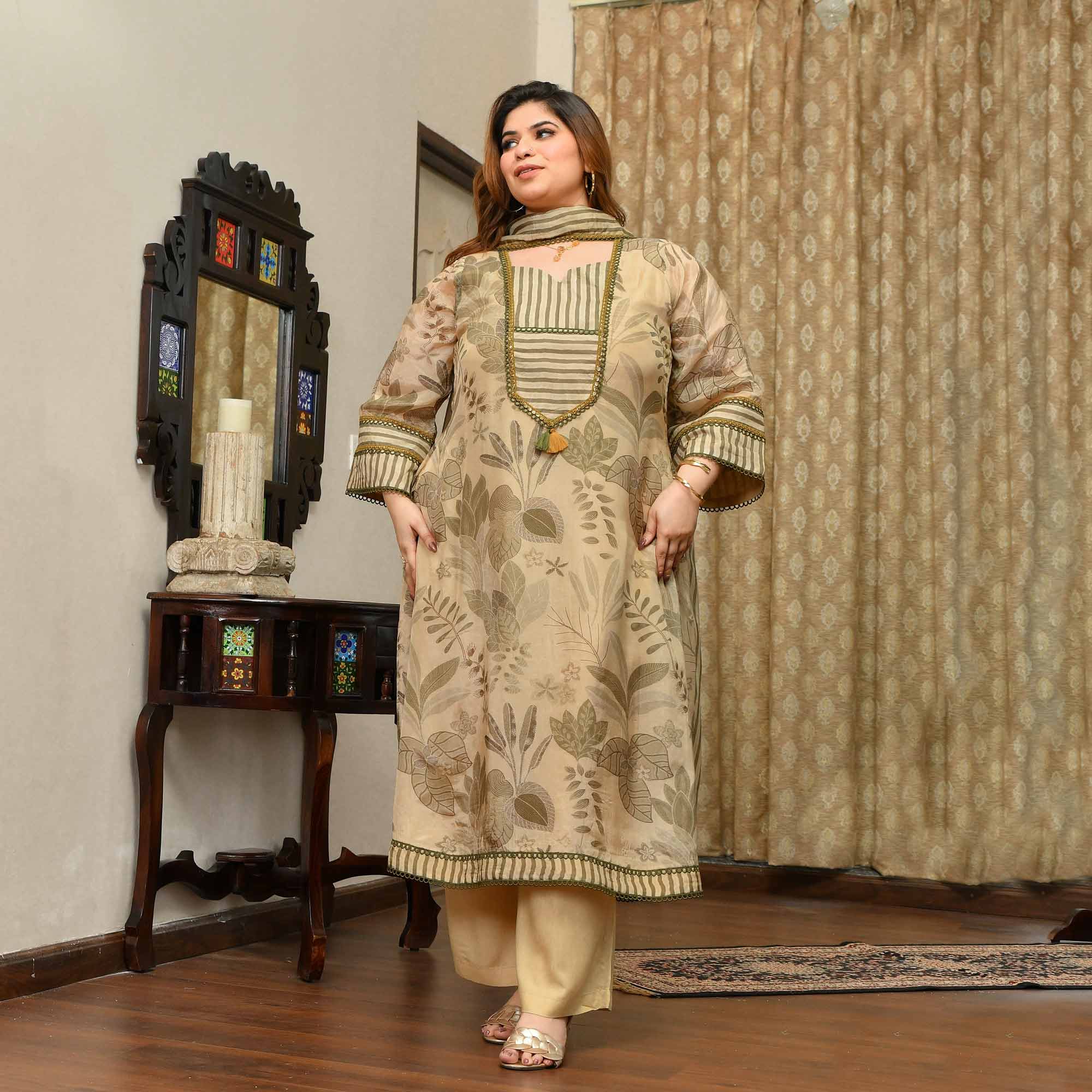 Cashmere- Buttercream Tropical Printed Pure Organza Suit Set