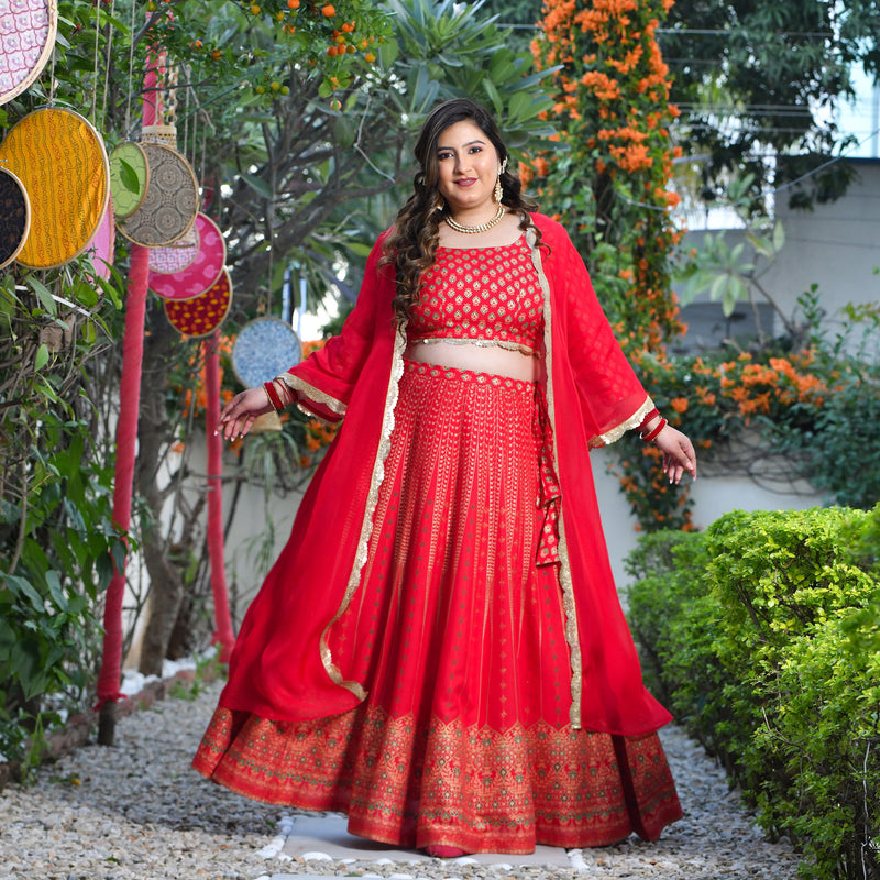 Crimson & Gold Glam Placement Print Cape Set