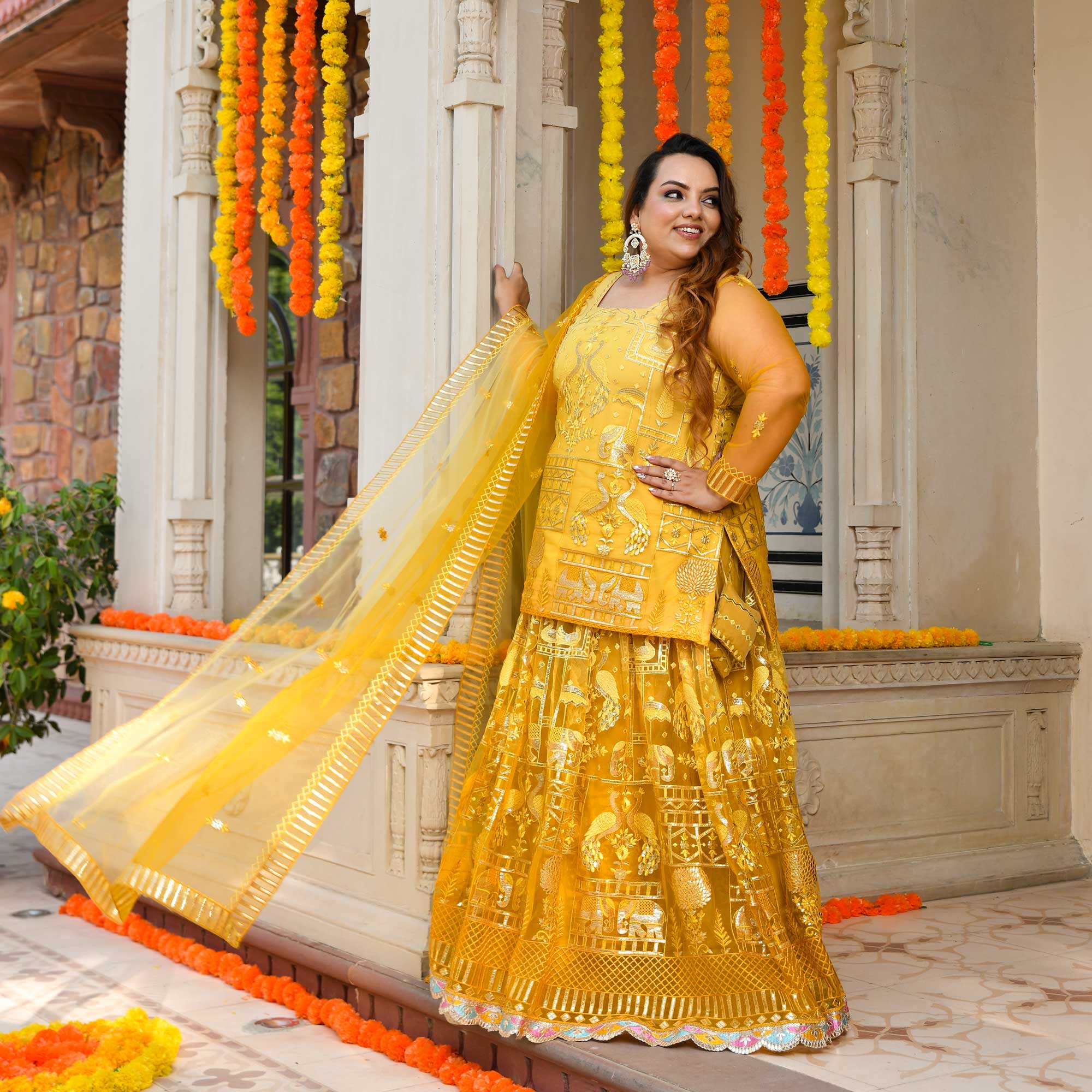 Buy Jaipur Kurti Black & Golden Printed Shrug - Shrug for Women 7547374 |  Myntra