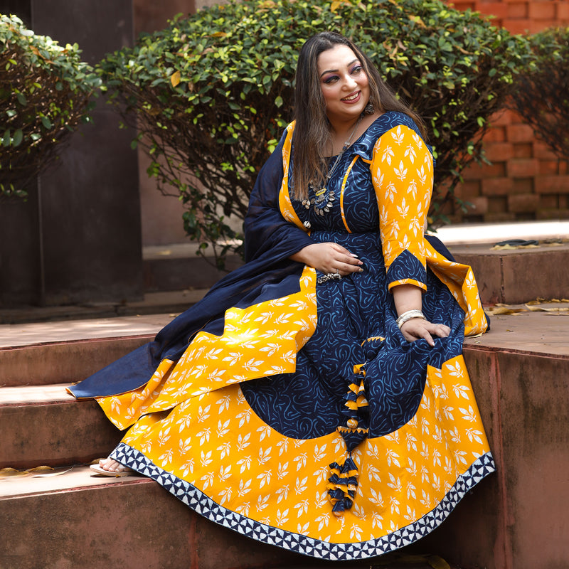 Jodhpur Neela Peela Lehenga Set