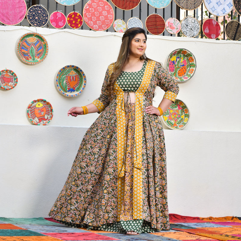 Mustard Meadows In The Garden Cape Set