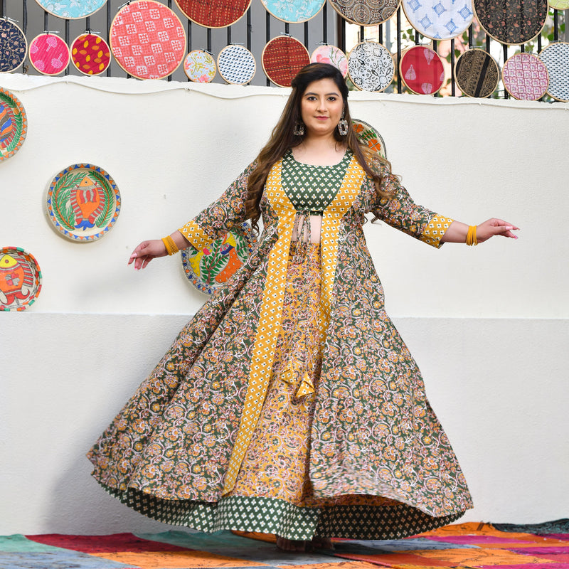 Mustard Meadows In The Garden Cape Set