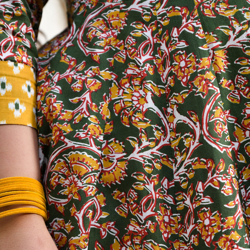 Mustard Meadows In The Garden Cape Set