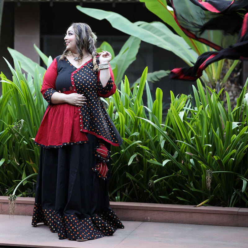 Chandani Raatien Lehenga set